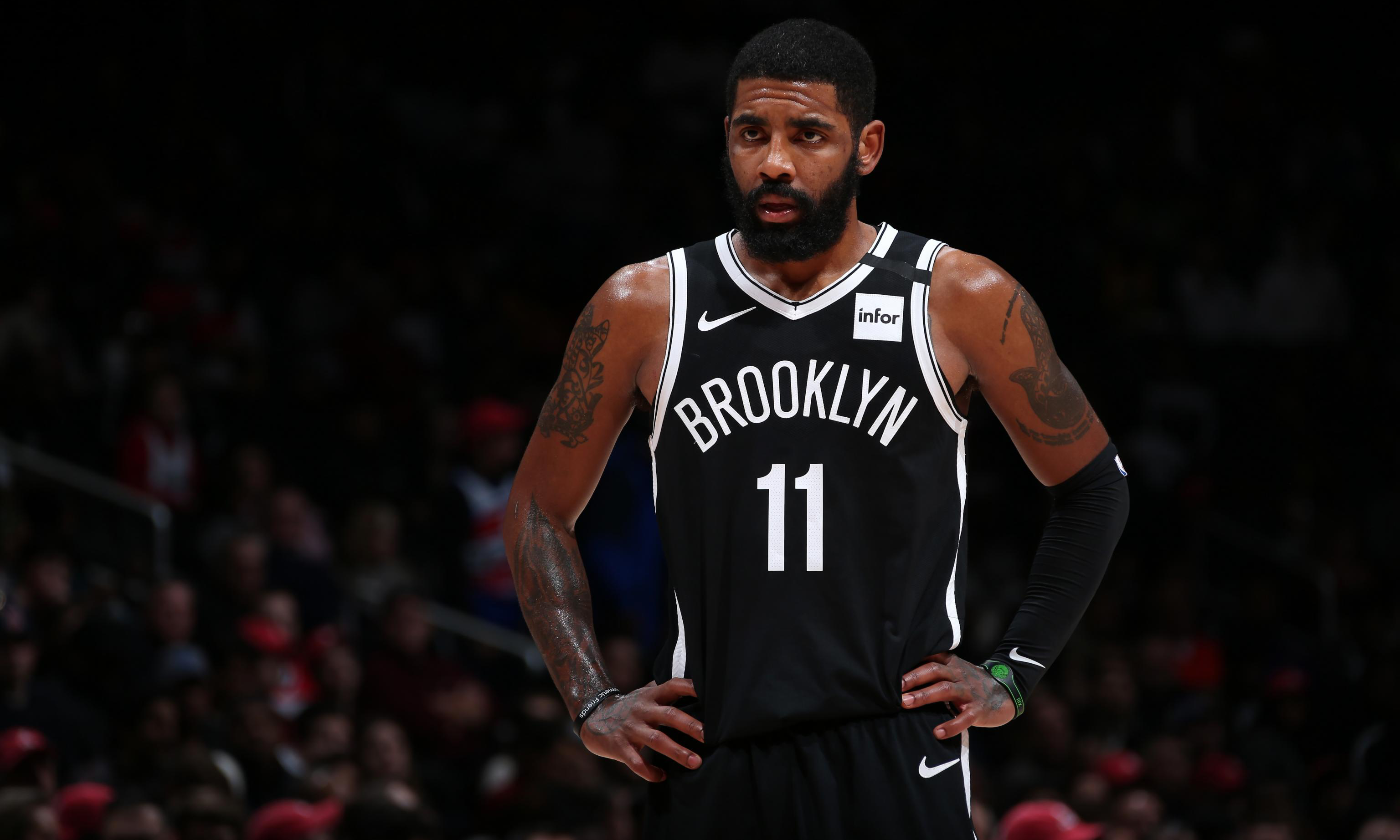 他以犀利的 他以犀利的