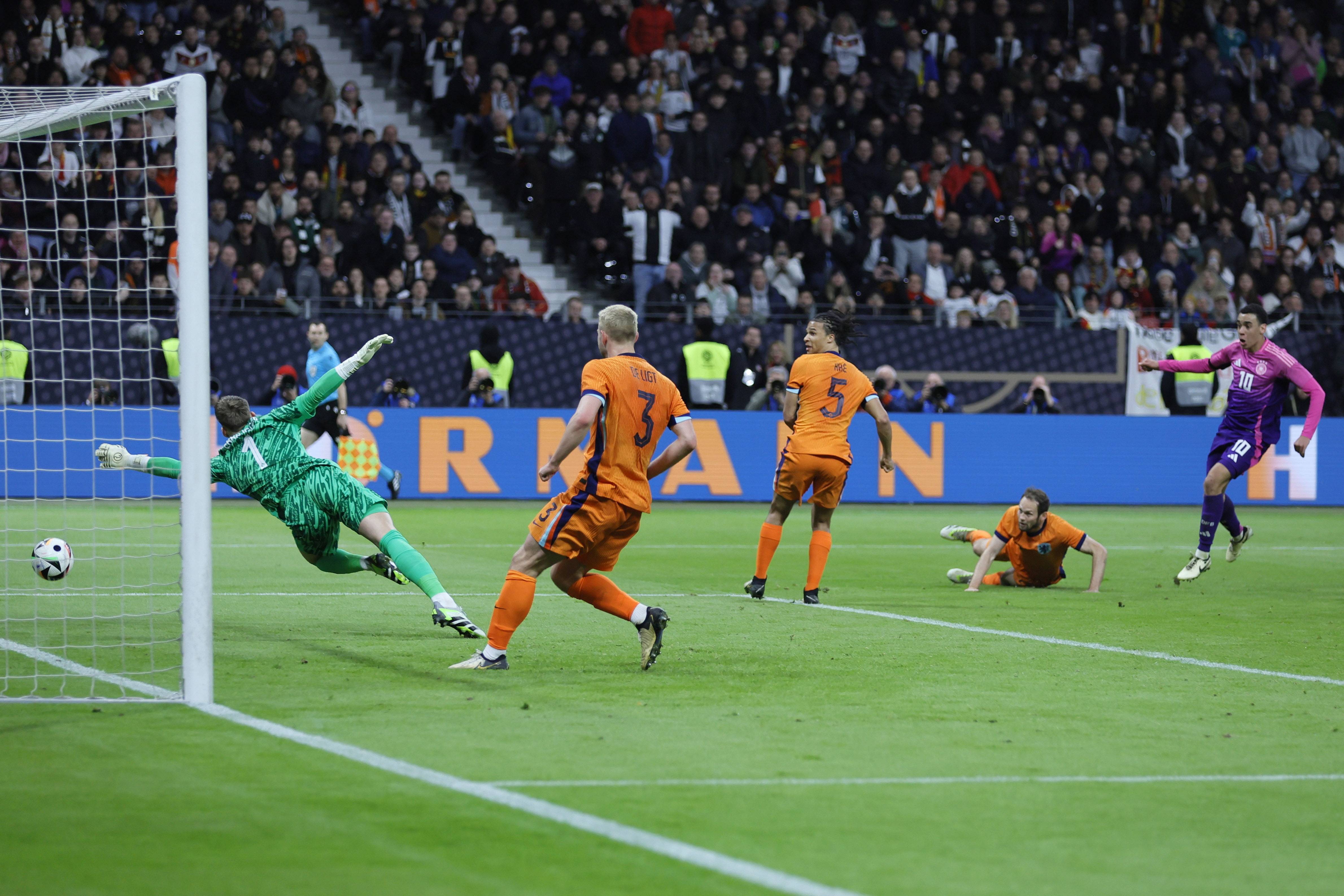 线彼此咬合 线彼此咬合